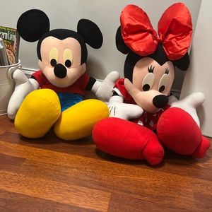 Mickey and Minnie Mouse stuffed talking animals vintage jumbo!